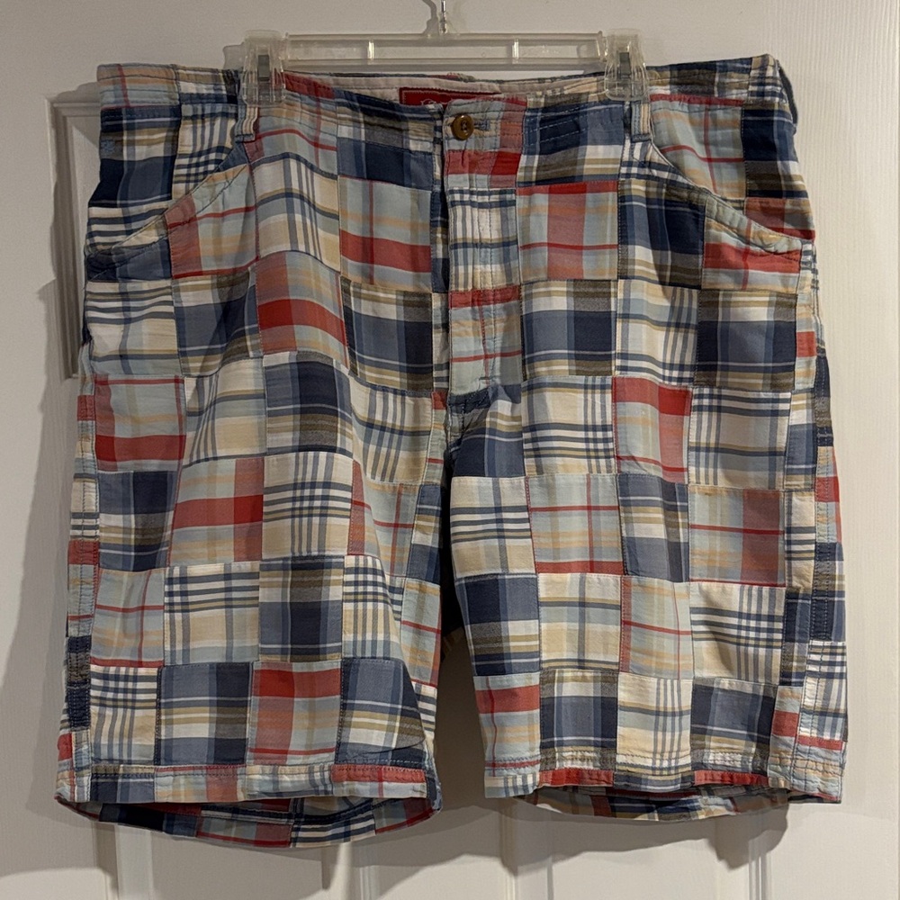Izod Red and Blue Plaid Madras Shorts Men's Size 40